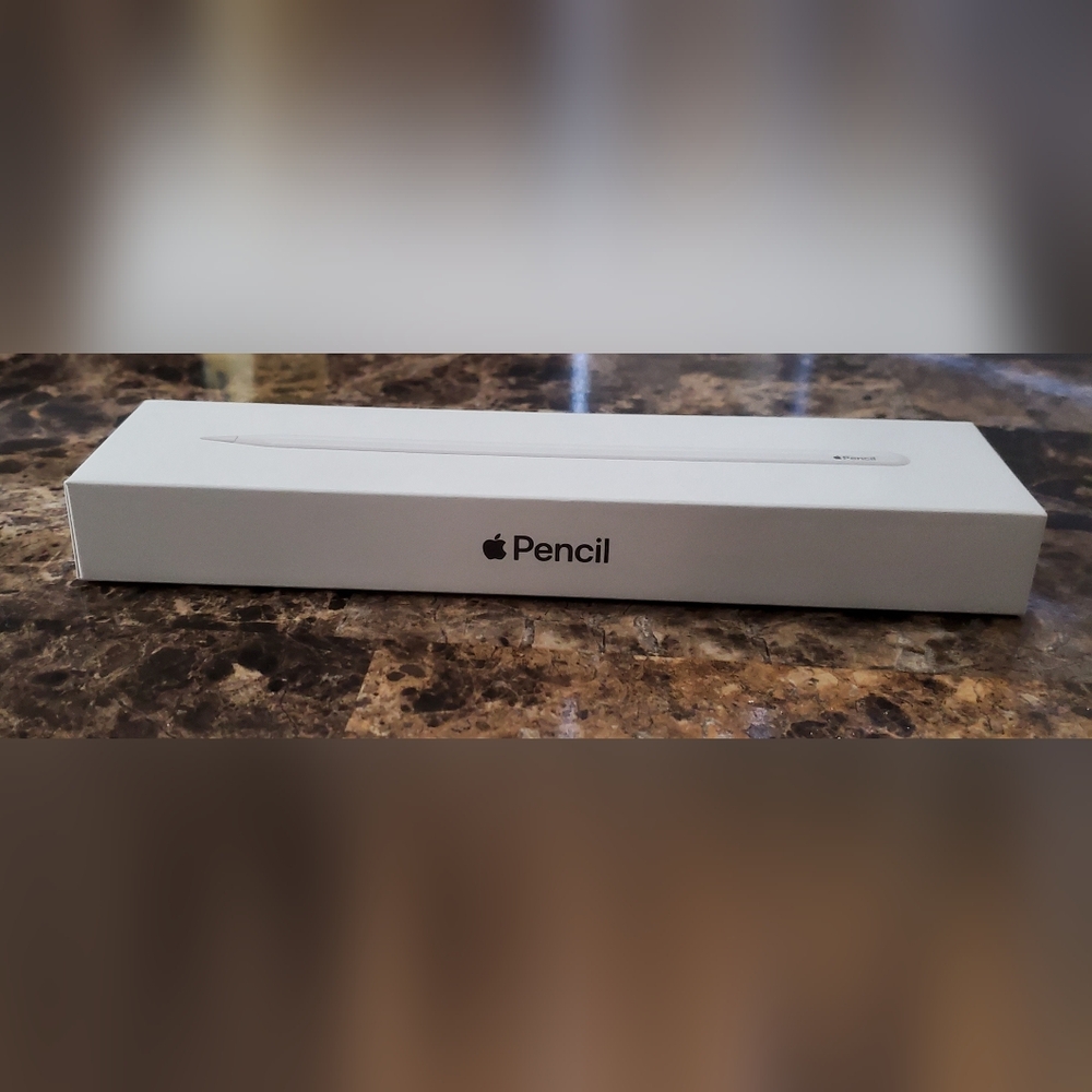 White Apple Pencil - Picture 2 of 5